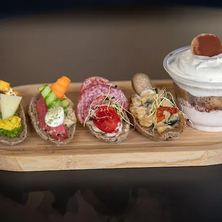 Foter Rezidencia غيور