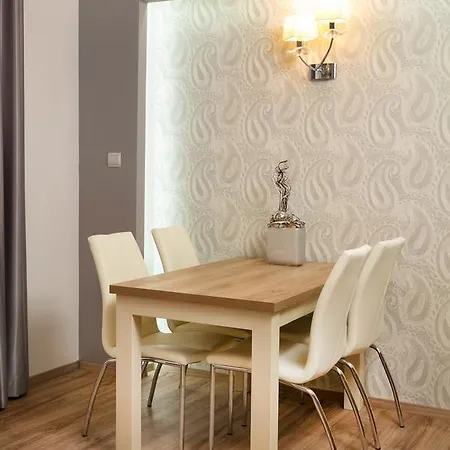 شقة Foter Rezidencia *