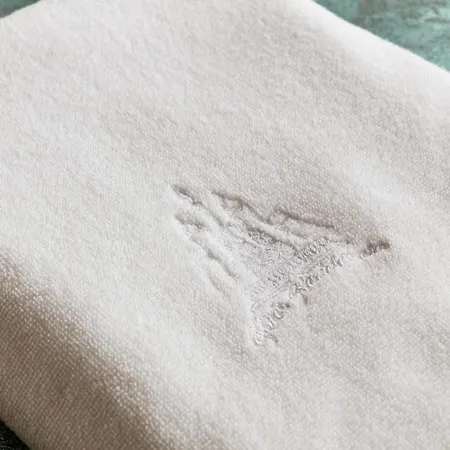 Foter Rezidencia غيور