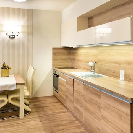 Foter Rezidencia Apartment *