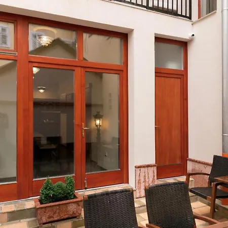 شقة Foter Rezidencia *